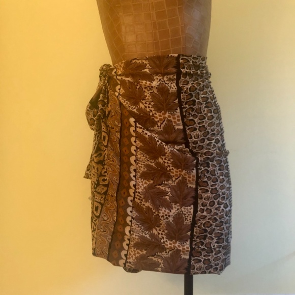 Von Saken Multi Wear Sarong - Picture 10 of 17